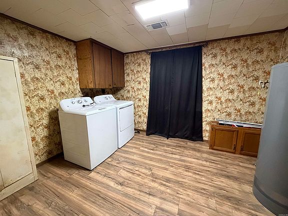 5th image of 110 N Peach