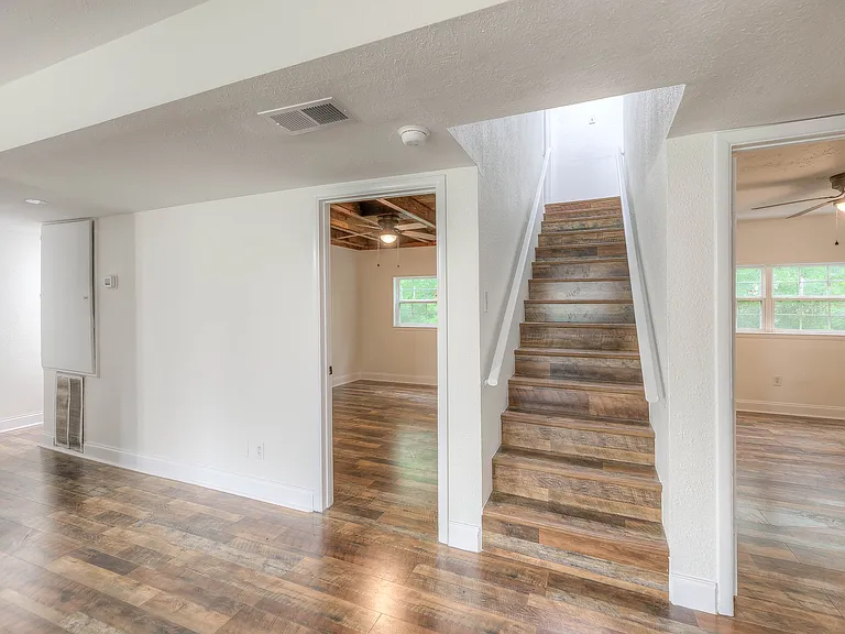 289 Hummingbird Estate Ln — Photo 7