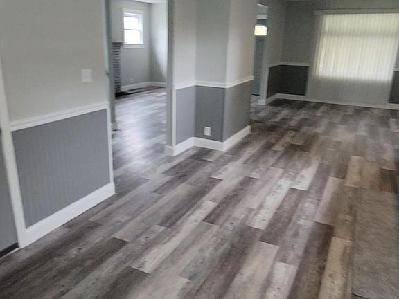 3rd image of 2141 Buckeye Cir