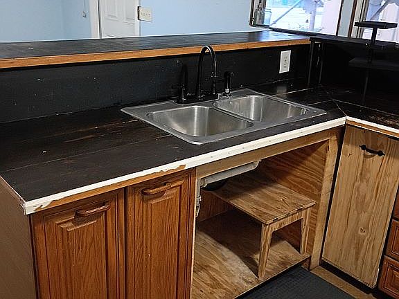 5th image of 4090 Aurora Rd #10