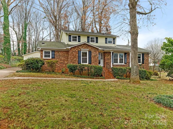 6522 Fair Lawn Rd, Charlotte, NC 28215