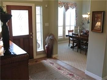 2nd image of 6 Villa Bend Dr