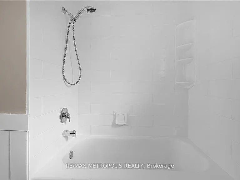 23 Silver Aspen Cres #MAIN — Photo 19
