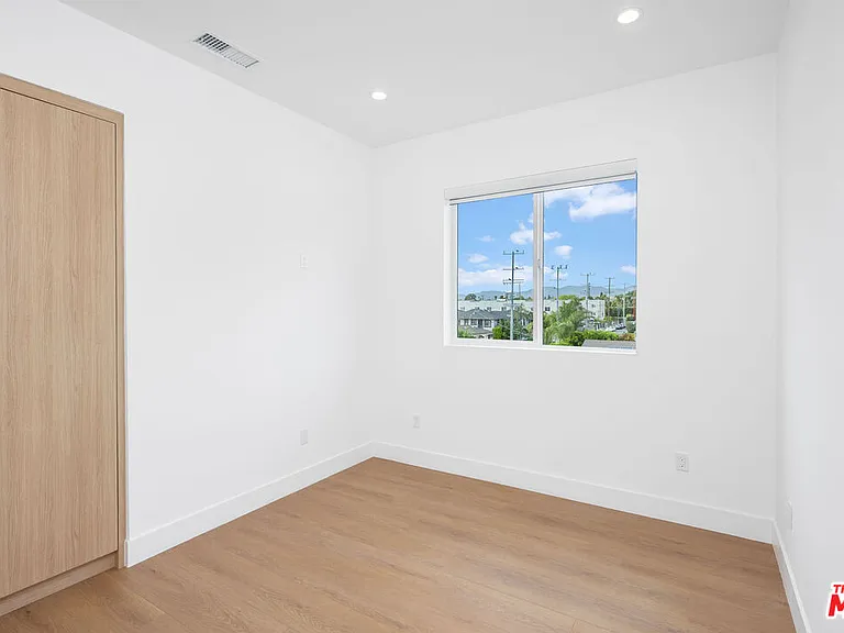 5246 Auckland Ave — Photo 13