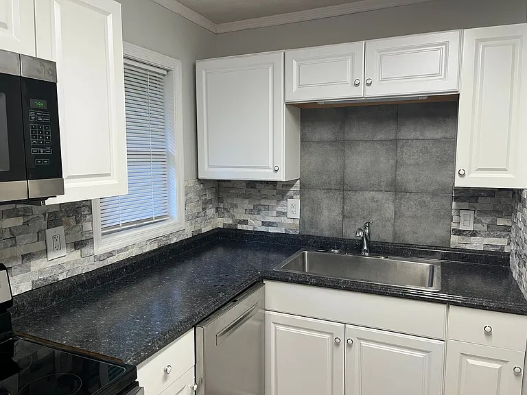 2031 Wellborn Dr — Photo 12