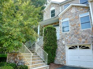 389 Summerhill Dr, Morris Plains, NJ 07950