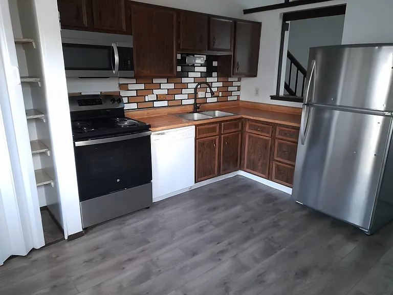6827 Alexdon Ct — Photo 15