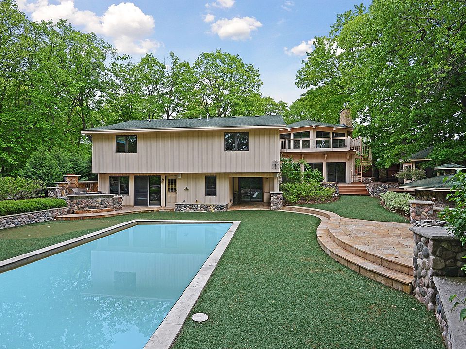 1st image of 26040 Wild Rose Ln