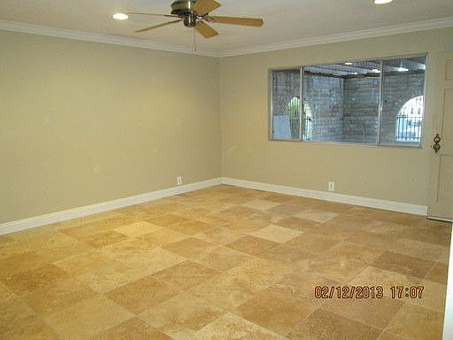 5th image of 442 Wilmington Way