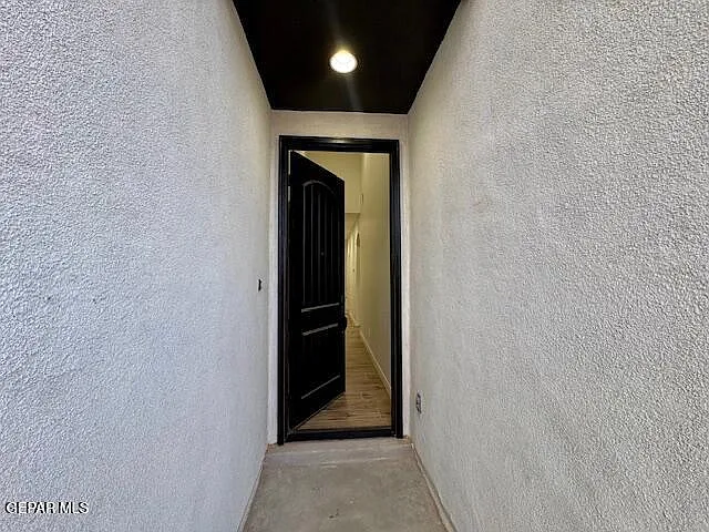 3 bed, 3.5 bath, 1913 sqft, $2,750 — Photo 3