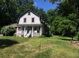 685 West St #1, Amherst, MA 01002