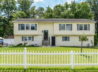 4 Hazel Ct, Spring Valley, NY 10977