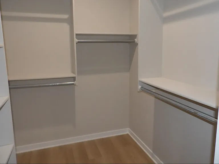 903 Fox Ridge St — Photo 5