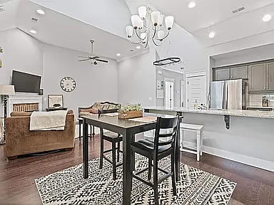 3859 Grants Ln — Photo 10