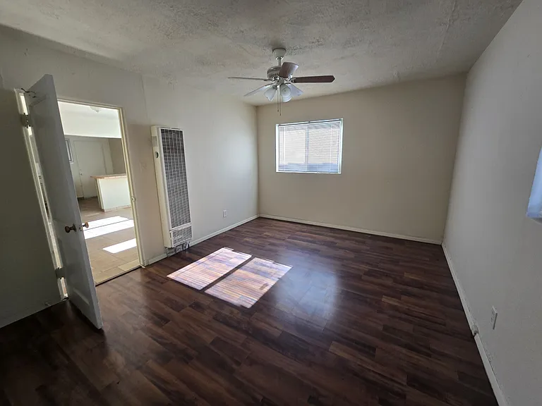 Ideal Urban Location for a Modern 1 Bed Apartment — Photo 14