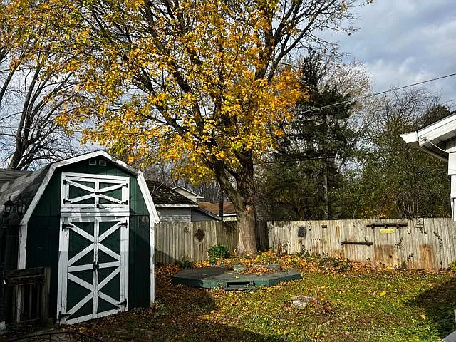 10926 W Edgewood Rd — Photo 10