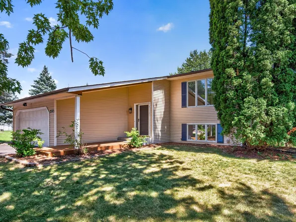17550 Illinois Ct, Lakeville, MN 55044