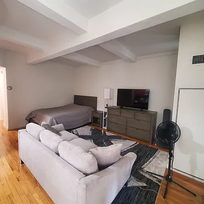 Rented by Green Home NY Realty LLC | media 7