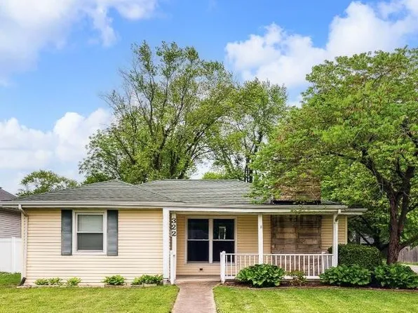 322 Greenwood Pl, Collinsville, IL 62234