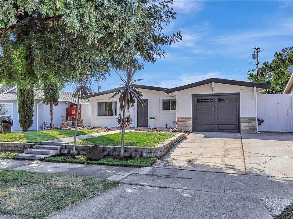 1st image of 3227 Mount Vista Dr