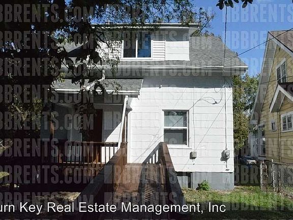 2nd image of 2019 Eastview Ave