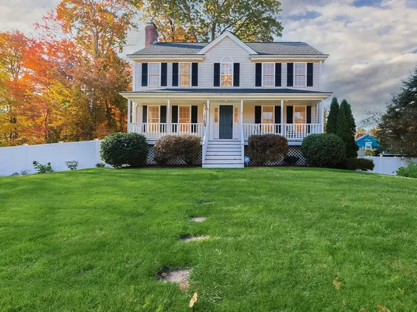 3 Kathryn Ln, Whitman, MA 02382