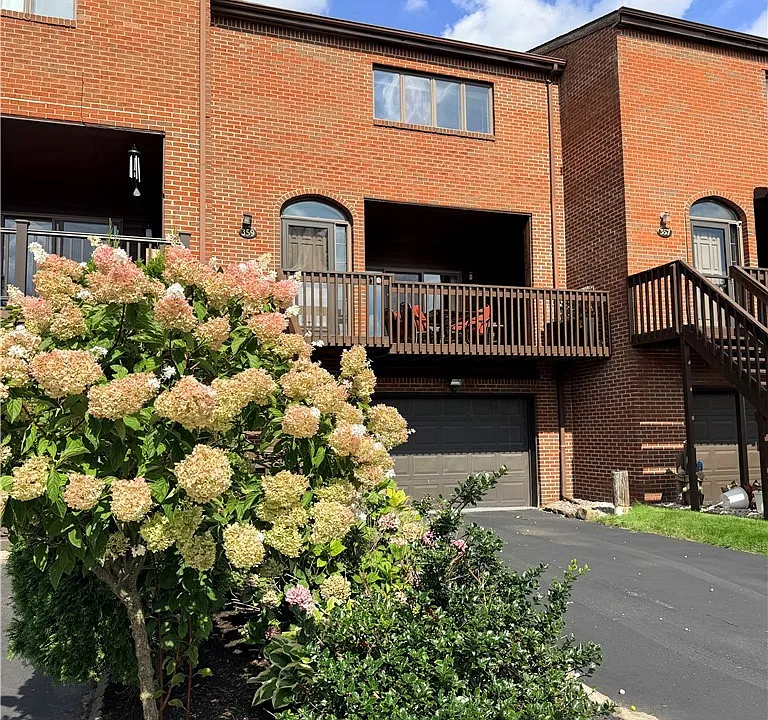 359 Lakefront Blvd