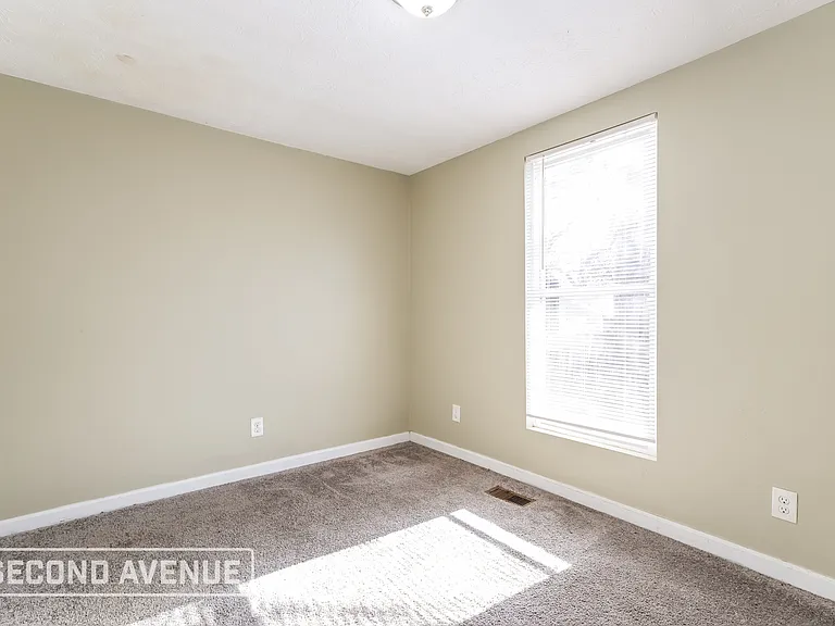 540 Beecher St — Photo 18