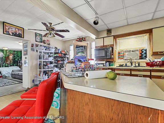 3rd image of 5440 Hughes Rd