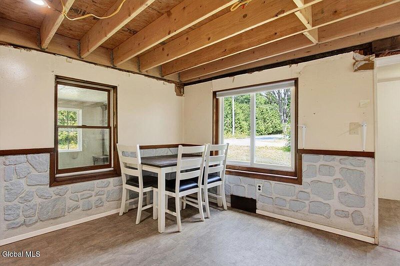 11th image of 1106 Whiteside Road