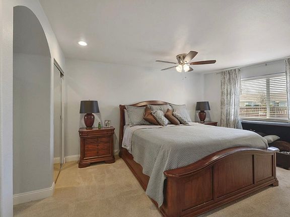 5th image of 6208 Lillian Way