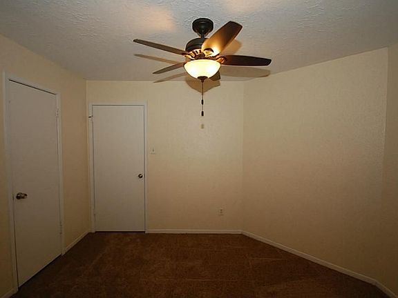 3rd image of 5615 Freshmeadow St