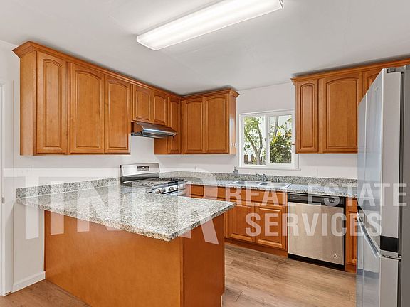 3rd image of 2044 20th Ave Unit A