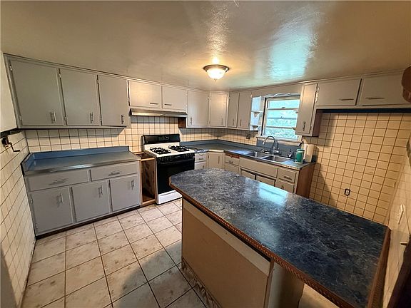 5th image of 1861 Malerie Ln