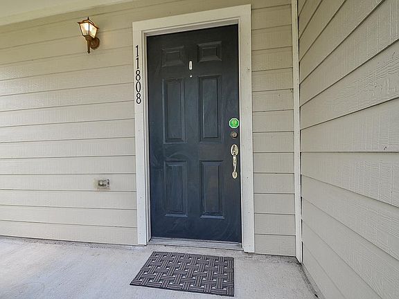 5th image of 11808 Chanteloup Dr