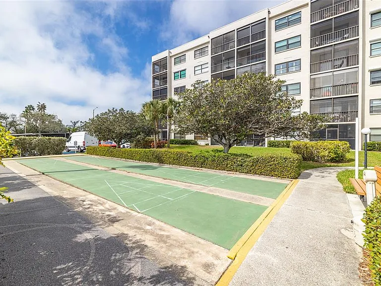 1316 Pasadena Ave S #204 — Photo 30