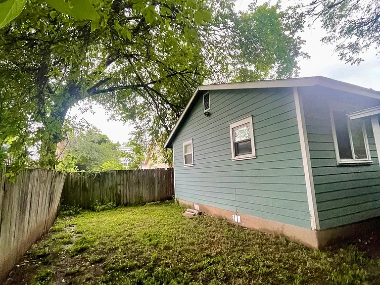 2327 Santa Rita St — Photo 19