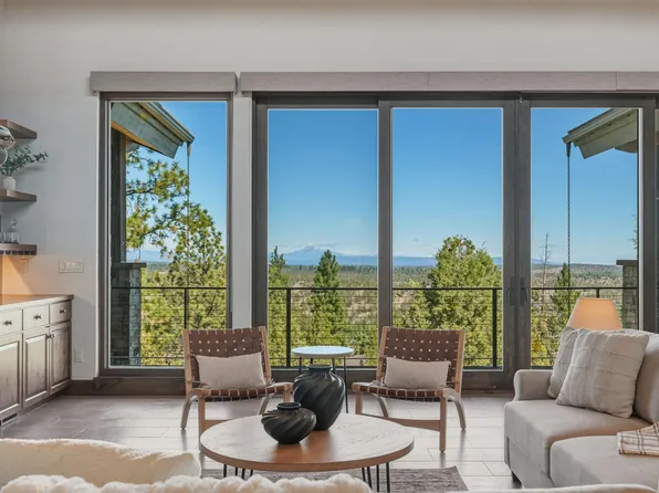 3487 NW Greenleaf Way, Bend, OR 97703