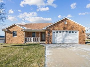 793 4th St NW, Dyersville, IA 52040