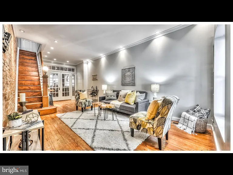 1209 S Ellwood Ave — Photo 3