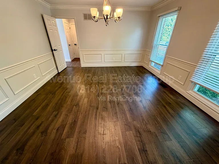 15812 Cedarmill Dr — Photo 8