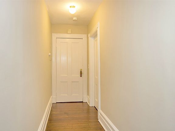2nd image of 203 Glen Cove Ave Ste 2