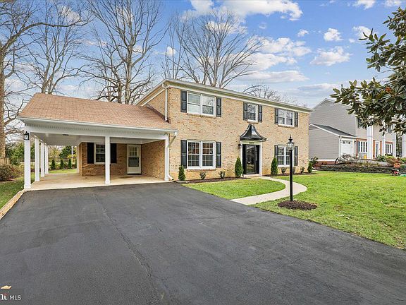 3rd image of 8407 Stockade Dr