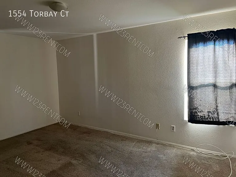 1554 Torbay Ct — Photo 8