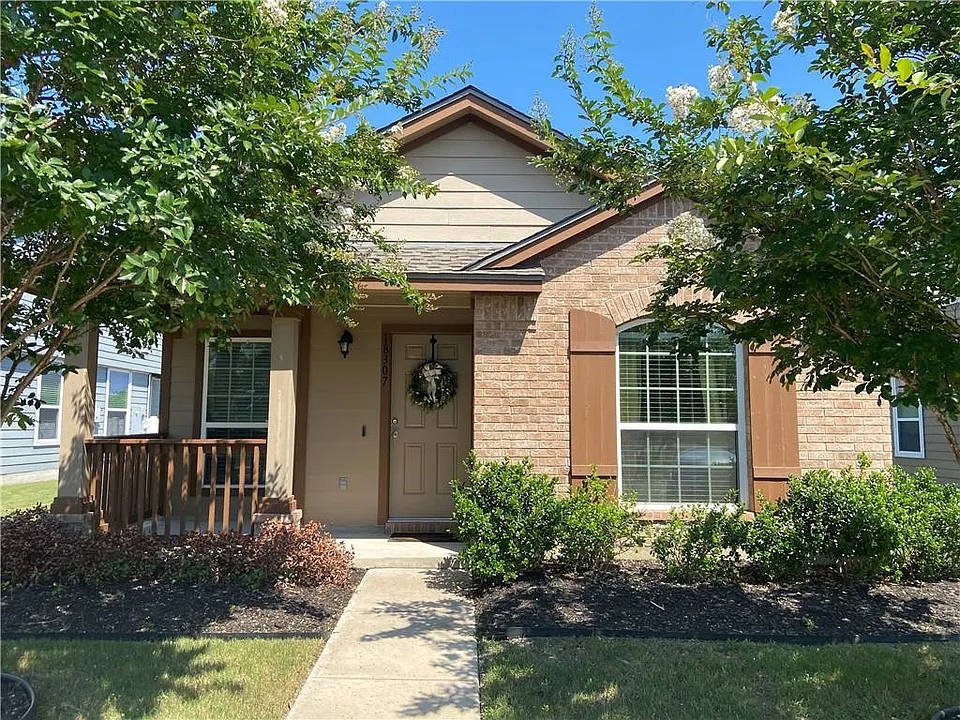 18307 Mammoth Cave Blvd
