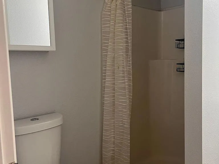 948 Martinique Dr — Photo 10