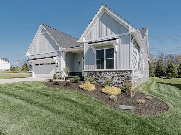 6469 N Cobblestone Rd, Cleveland, OH 44143