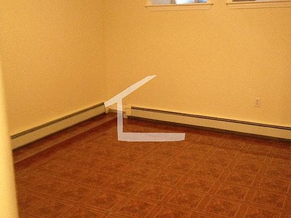 5th image of 94A Pleasant St #1