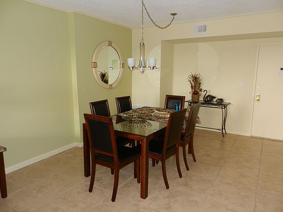 3rd image of 4400 Hillcrest Dr APT 903