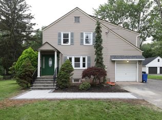 126 E Crescent Ave, Mahwah, NJ 07430